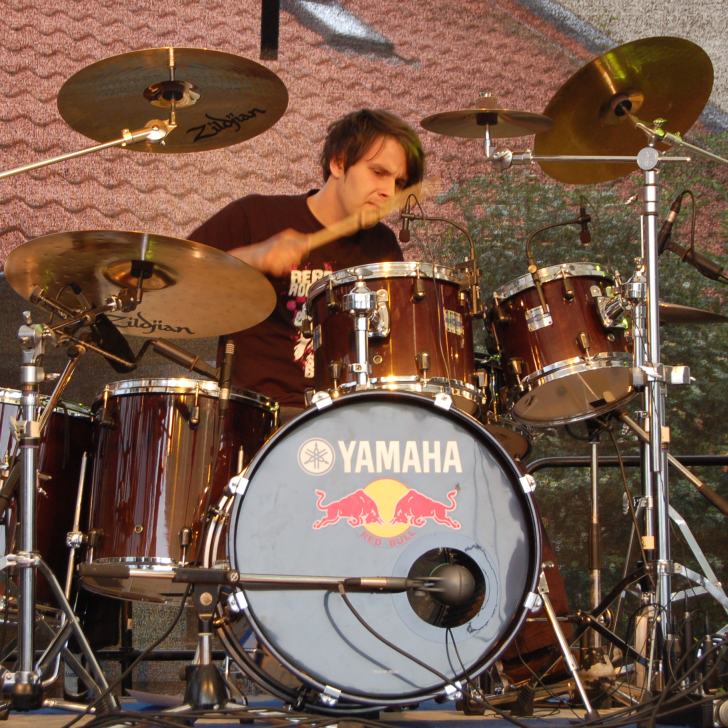 {short description of image}